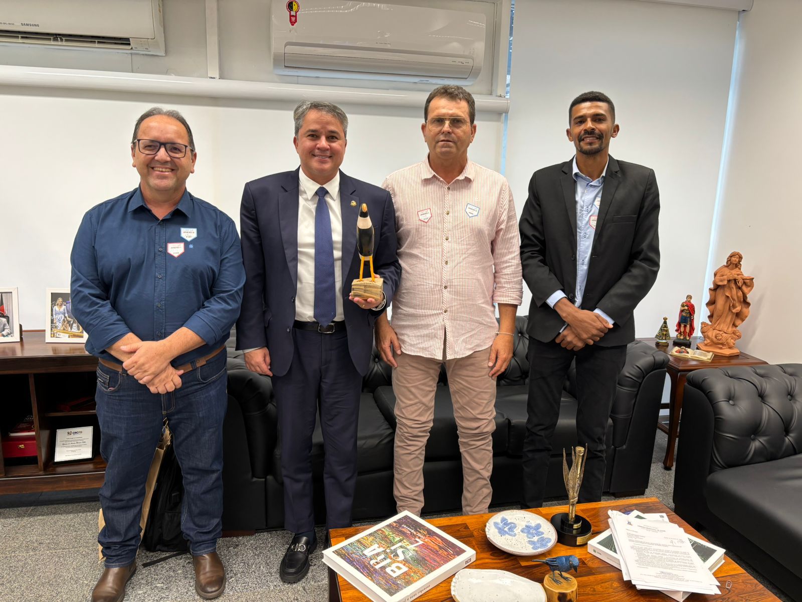 Presidente da Câmara Jeffeson Menezes, vereador Damião Rildo e prefeito Manezinho Lourenço cumprem agenda em Brasília e garantem recursos com o senador Efraim Filho